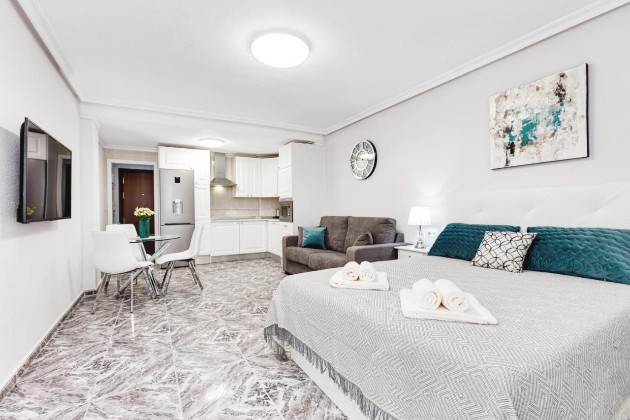 Estudio Lucia Apartment Torrevieja Exterior photo
